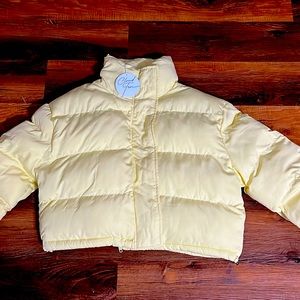 Cloud Ten Yellow Puffer Jacket! Runs big